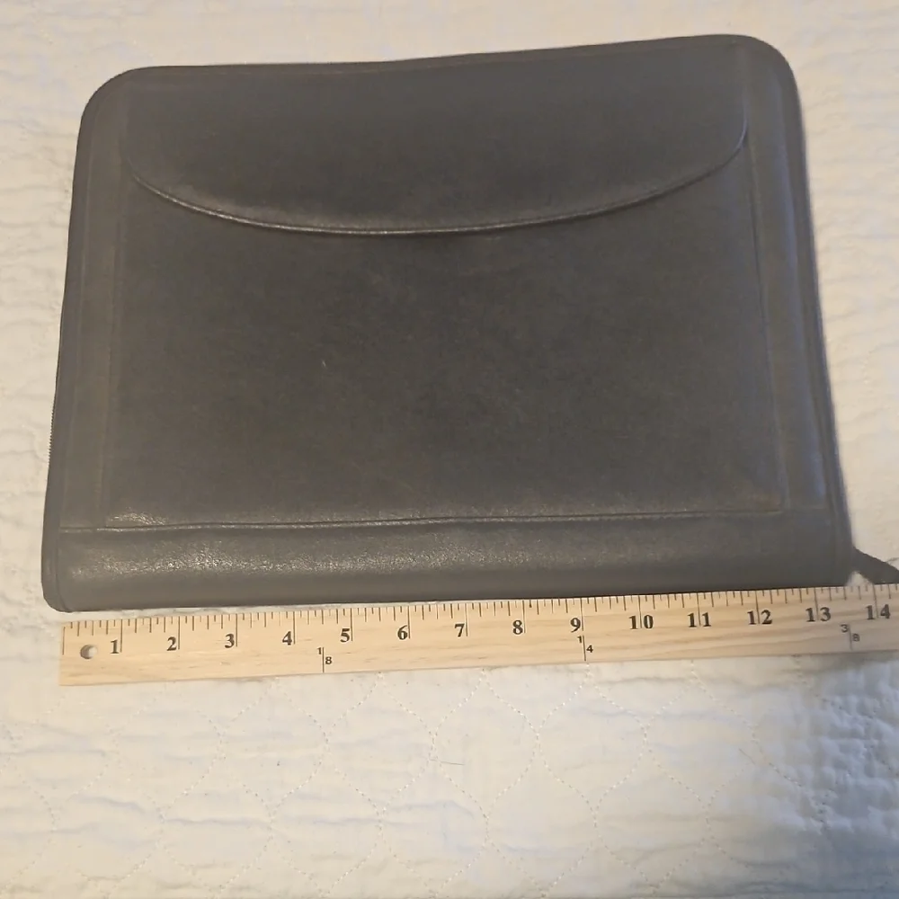 .Sleek Gray Tablet Sleeve